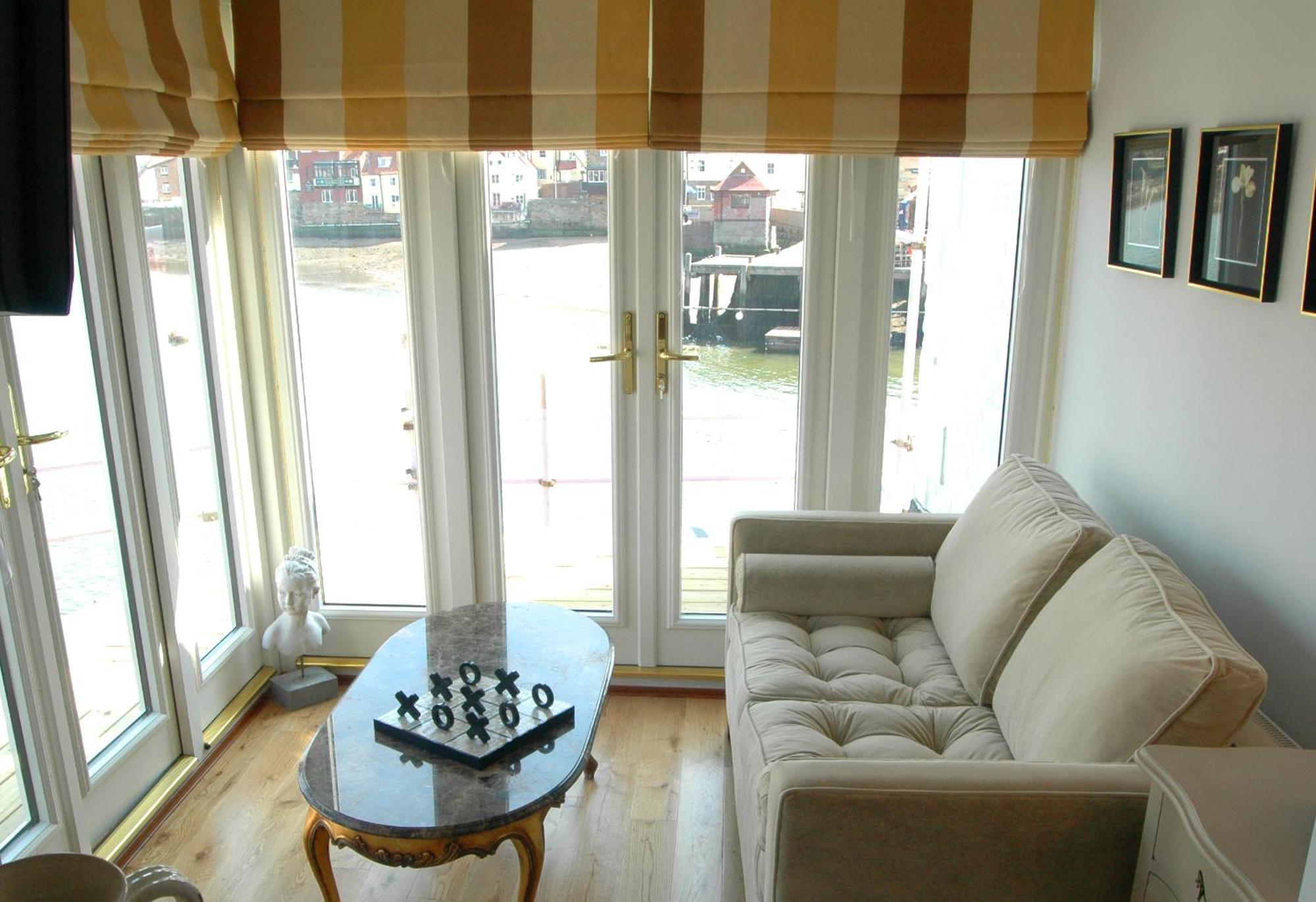 The Marine Hotel & Restaurant Whitby Exteriör bild