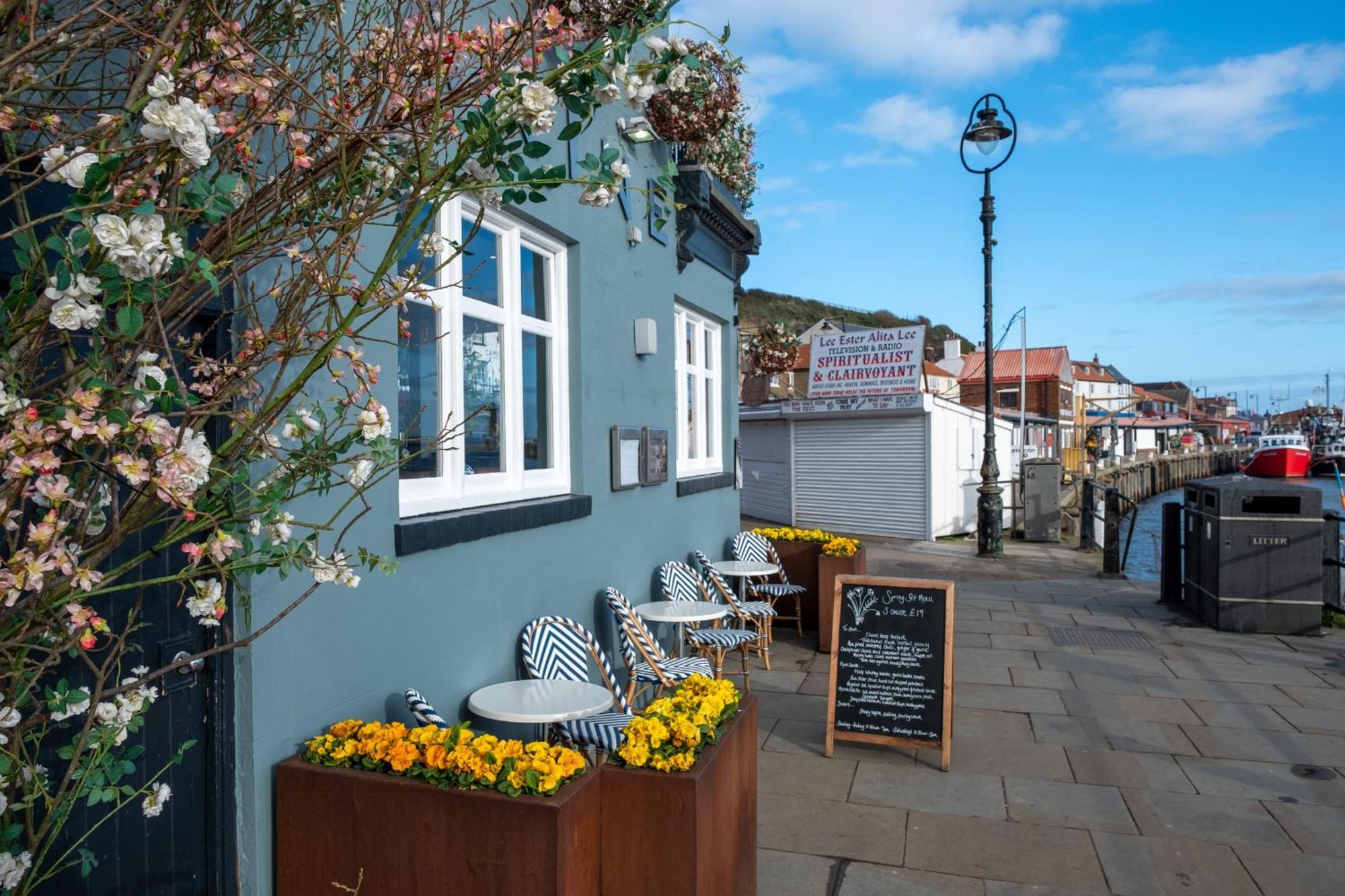 The Marine Hotel & Restaurant Whitby Exteriör bild
