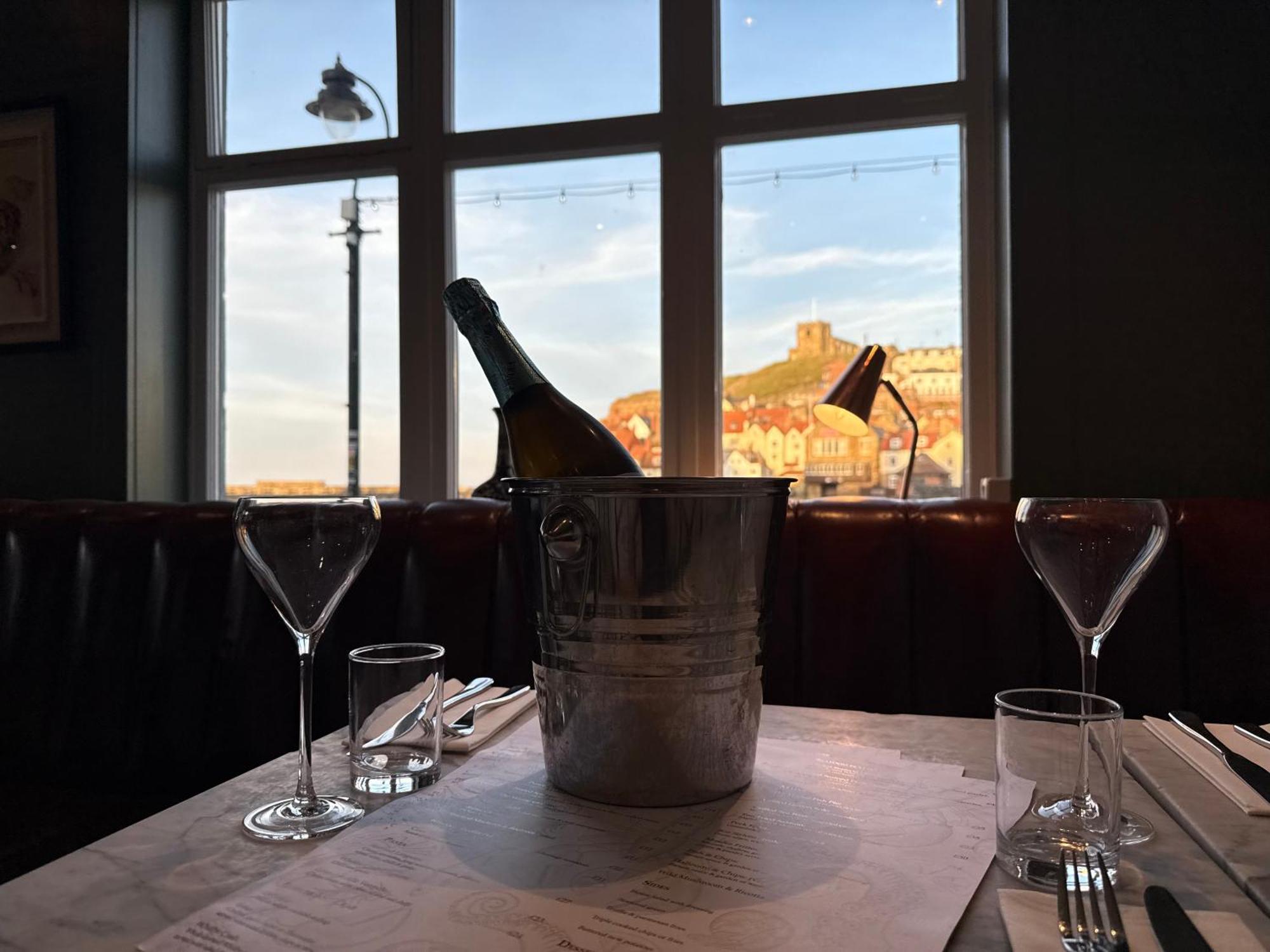 The Marine Hotel & Restaurant Whitby Exteriör bild